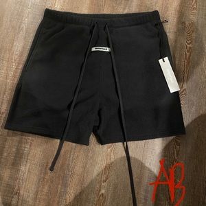 Fear of god ( fog ) essential shorts NWT
